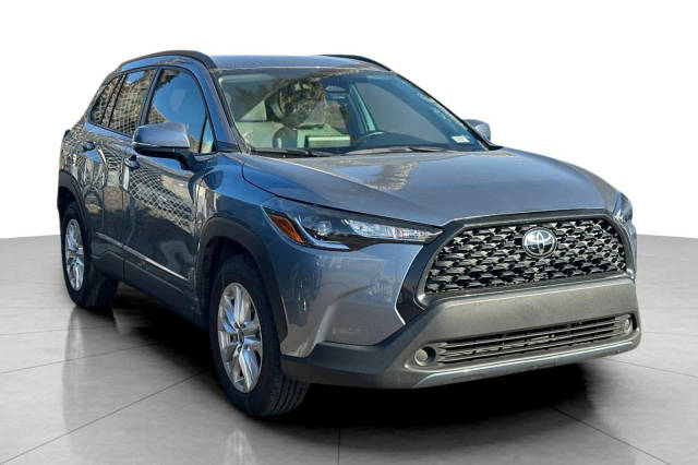 2023 Toyota Corolla Cross LE AWD photo