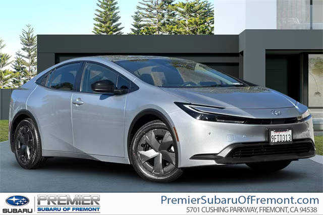 2023 Toyota Prius Limited FWD photo