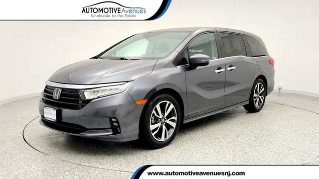 2023 Honda Odyssey Touring FWD photo