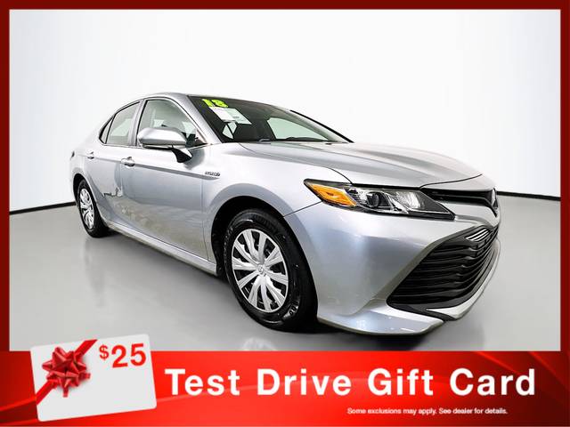 2018 Toyota Camry Hybrid LE FWD photo