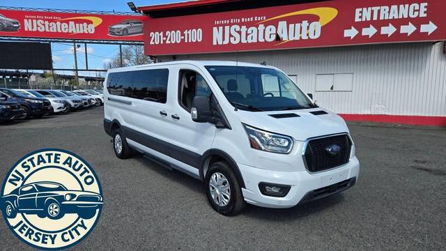 2023 Ford Transit Passenger Wagon XLT RWD photo