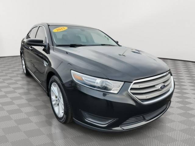 2015 Ford Taurus SE FWD photo