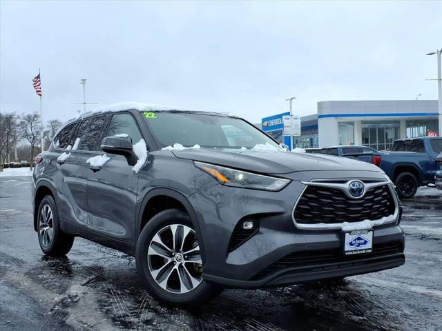 2022 Toyota Highlander Hybrid XLE AWD photo