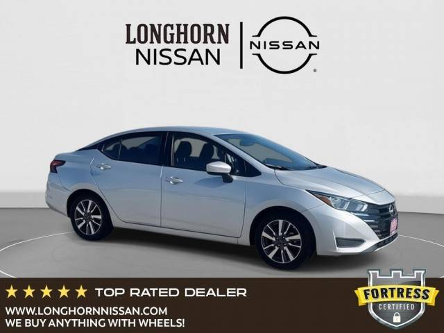 2023 Nissan Versa SV FWD photo
