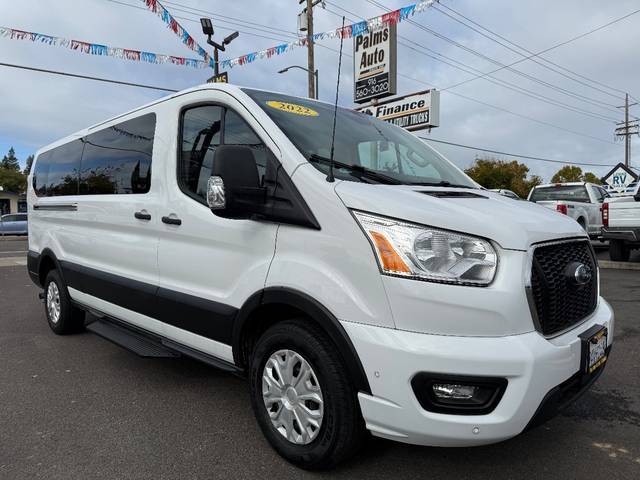 2022 Ford Transit Passenger Wagon XLT RWD photo