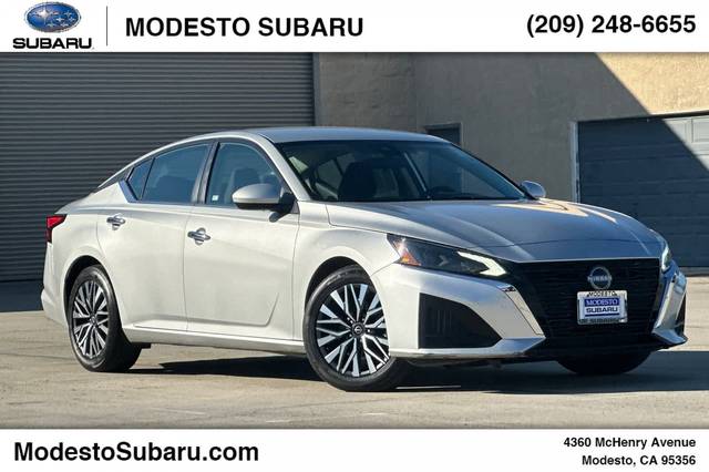 2023 Nissan Altima 2.5 SV FWD photo