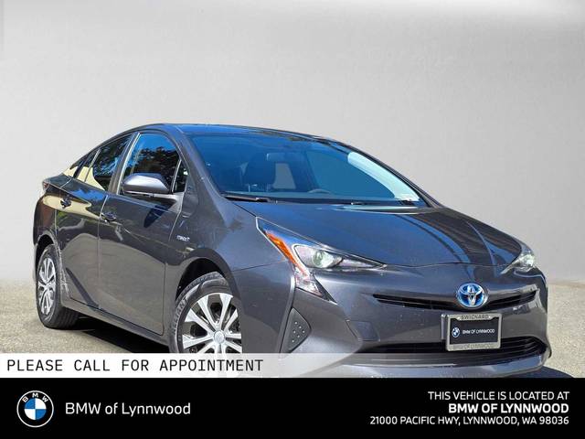 2016 Toyota Prius Two FWD photo
