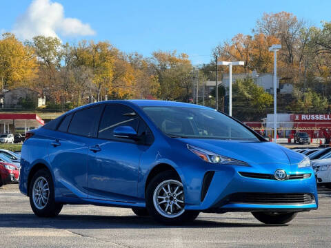 2022 Toyota Prius L Eco FWD photo