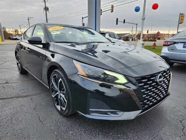 2023 Nissan Altima 2.5 SR FWD photo