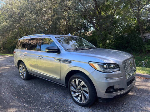 2023 Lincoln Navigator Reserve RWD photo