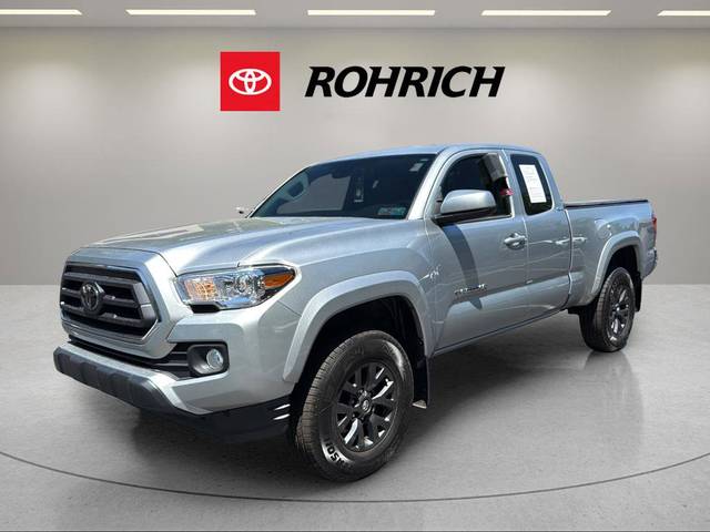 2022 Toyota Tacoma SR5 4WD photo