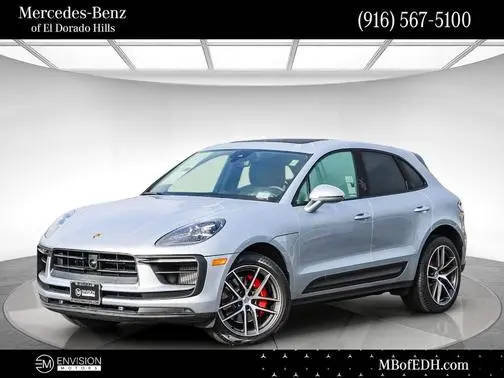 2023 Porsche Macan S AWD photo