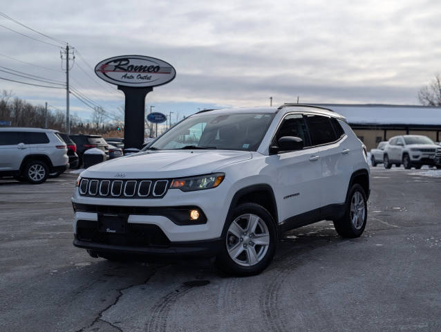 2022 Jeep Compass Latitude 4WD photo
