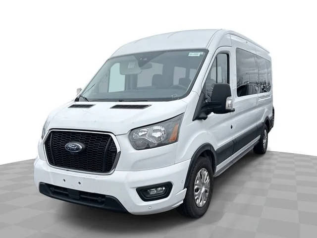 2023 Ford Transit Passenger Wagon XL RWD photo