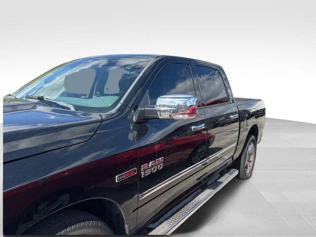 2015 Ram 1500 SLT 4WD photo