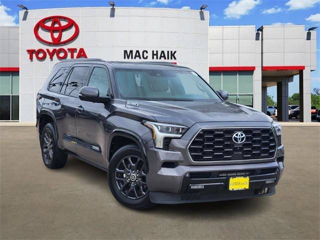 2023 Toyota Sequoia Platinum 4WD photo