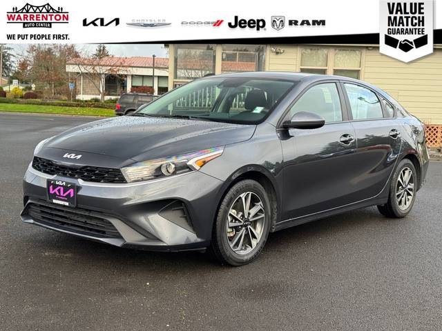 2023 Kia Forte LXS FWD photo
