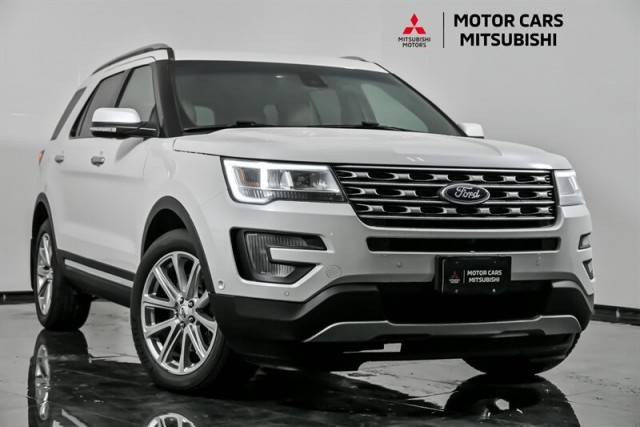 2017 Ford Explorer Limited 4WD photo