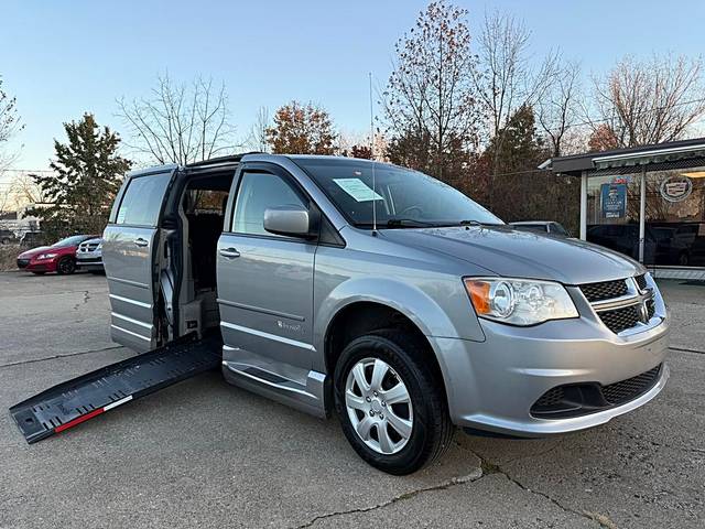 2015 Dodge Grand Caravan SXT FWD photo
