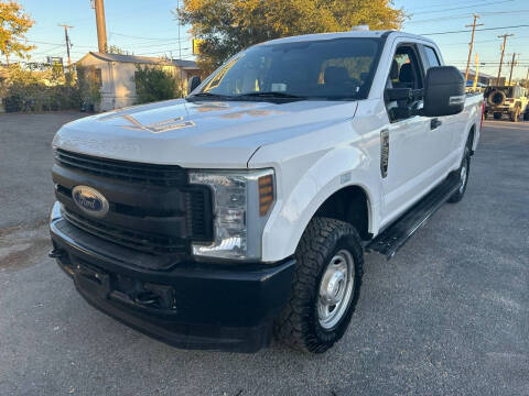 2019 Ford F-250 Super Duty XL 4WD photo
