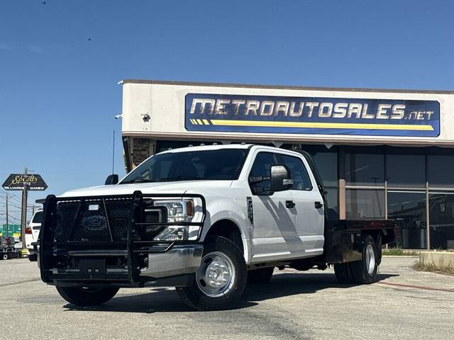2022 Ford F-350 Super Duty XL RWD photo