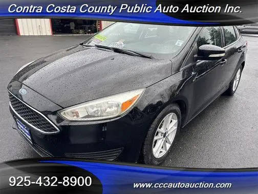 2017 Ford Focus SE FWD photo