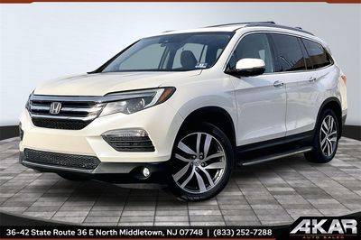 2016 Honda Pilot Touring AWD photo