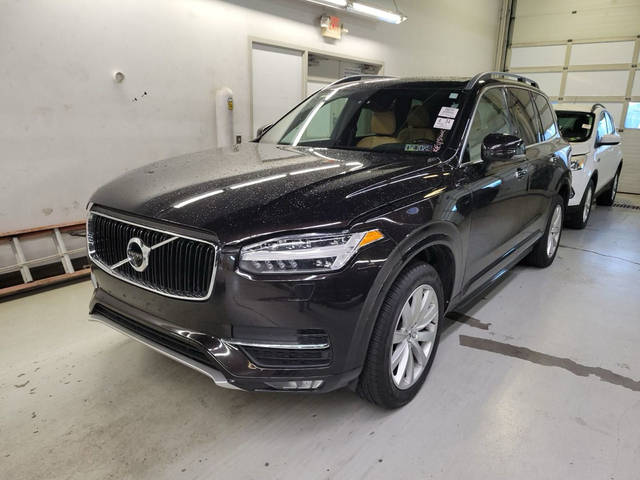 2016 Volvo XC90 T6 Momentum AWD photo