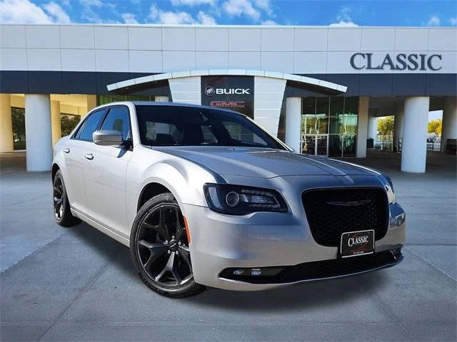 2023 Chrysler 300 300S RWD photo