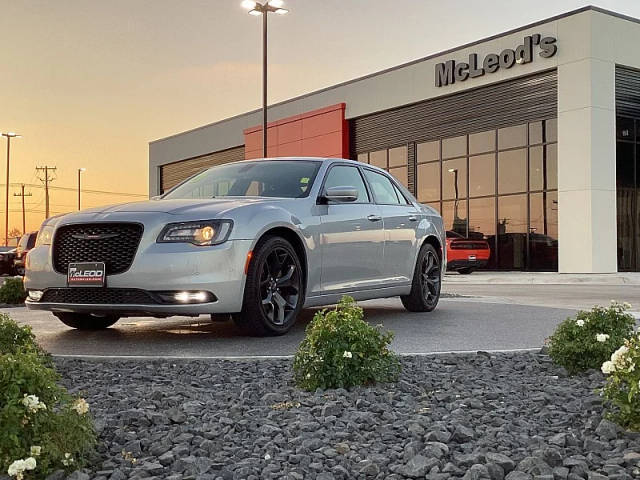 2023 Chrysler 300 300S RWD photo