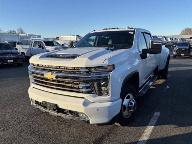 2023 Chevrolet Silverado 3500HD High Country 4WD photo