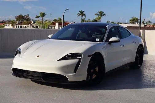 2022 Porsche Taycan RWD photo