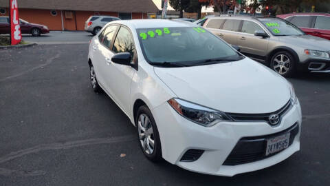 2015 Toyota Corolla LE Plus FWD photo