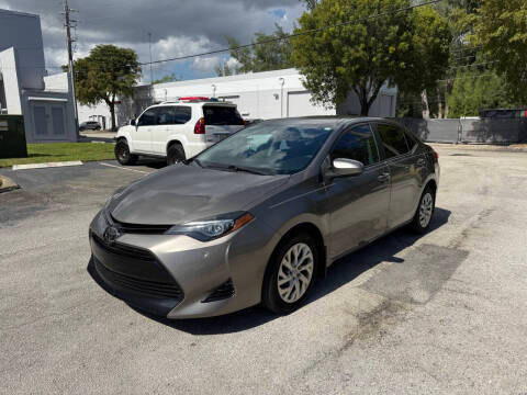 2018 Toyota Corolla LE FWD photo