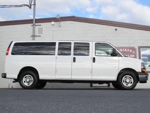 2016 Chevrolet Express LT RWD photo