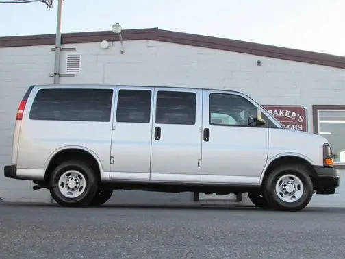 2016 Chevrolet Express LS RWD photo