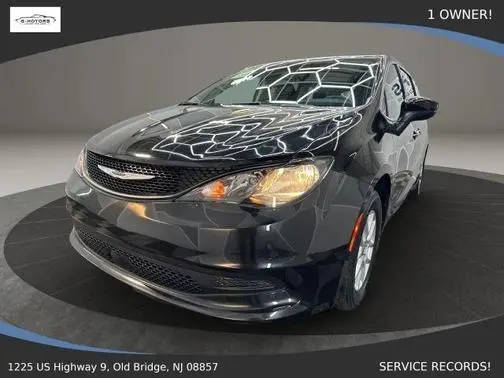 2022 Chrysler Voyager LX FWD photo