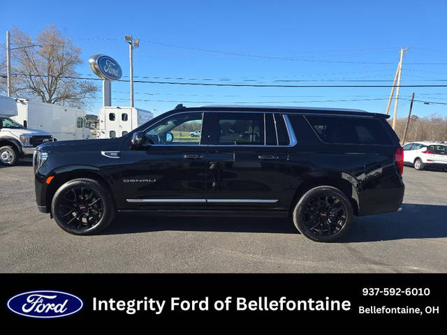 2023 GMC Yukon XL Denali 4WD photo