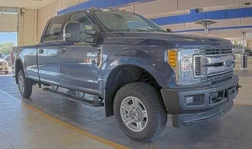 2017 Ford F-250 Super Duty XLT 4WD photo
