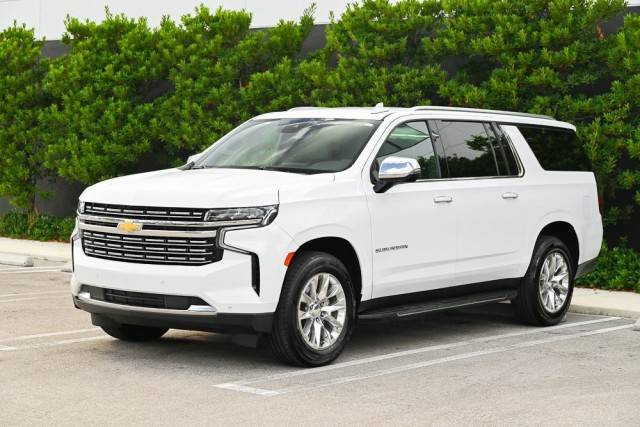 2023 Chevrolet Suburban Premier 4WD photo