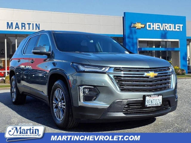 2023 Chevrolet Traverse LT Cloth FWD photo