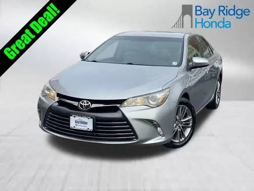 2016 Toyota Camry SE FWD photo