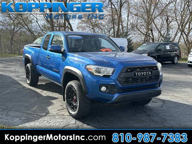 2017 Toyota Tacoma SR5 4WD photo