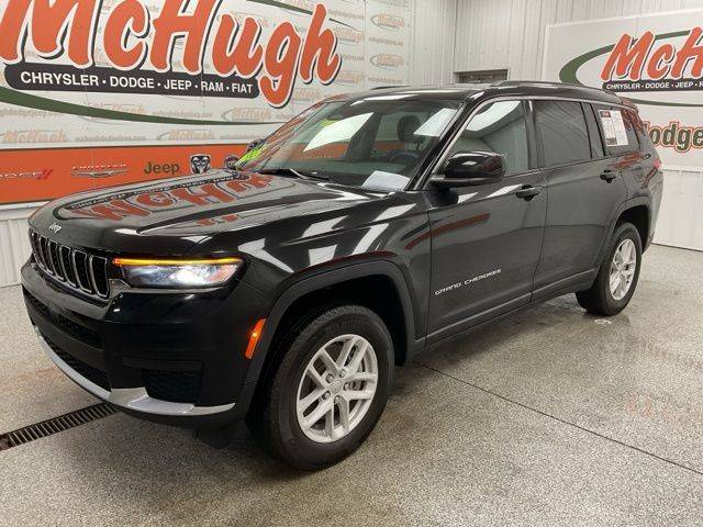 2023 Jeep Grand Cherokee L Laredo 4WD photo