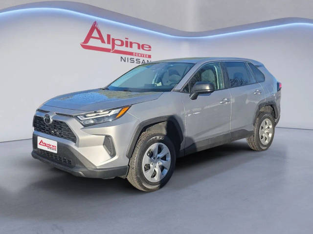2023 Toyota RAV4 LE FWD photo