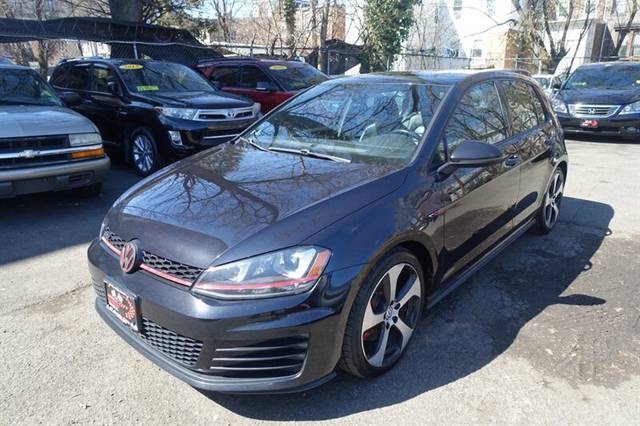 2015 Volkswagen Golf GTI SE FWD photo