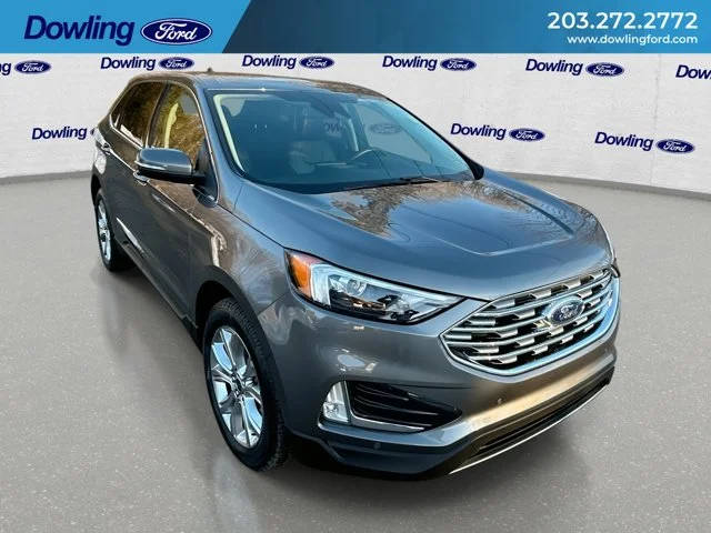 2022 Ford Edge Titanium AWD photo