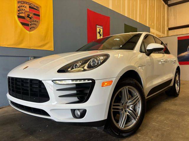 2017 Porsche Macan S AWD photo