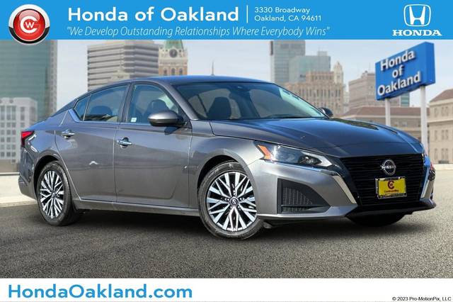 2023 Nissan Altima 2.5 SV FWD photo