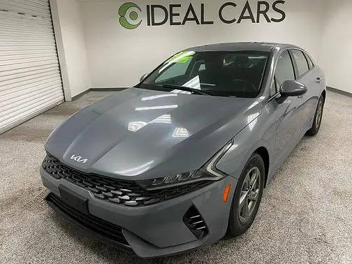 2022 Kia K5 LXS FWD photo